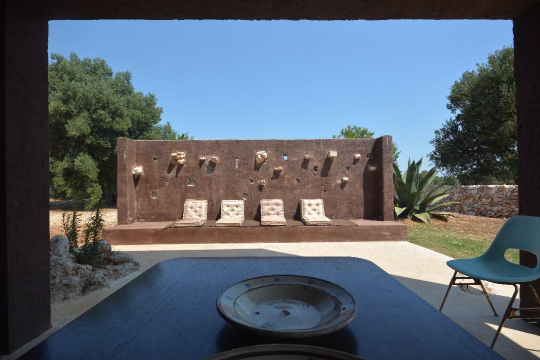 Veranda coperta attrezzata vicino la cucina